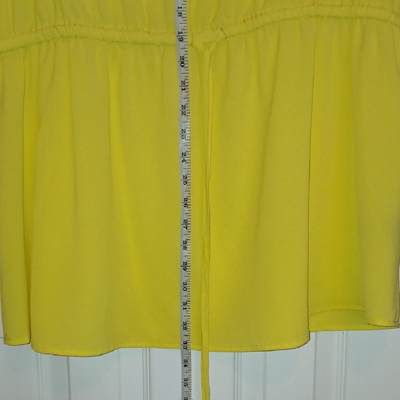 Unique Spectrum Vibrant Yellow Sleeveless Tunic - Picture 5 of 6